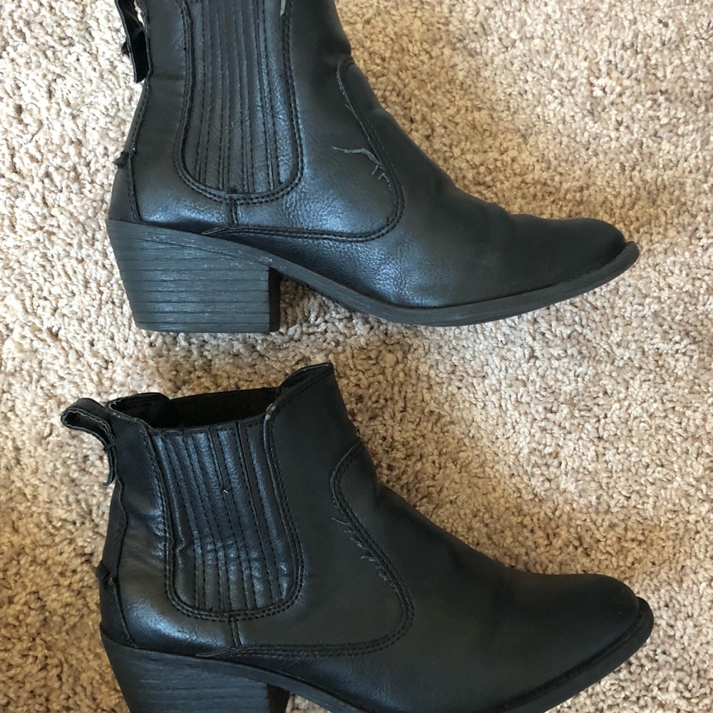 Black Chelsea booties